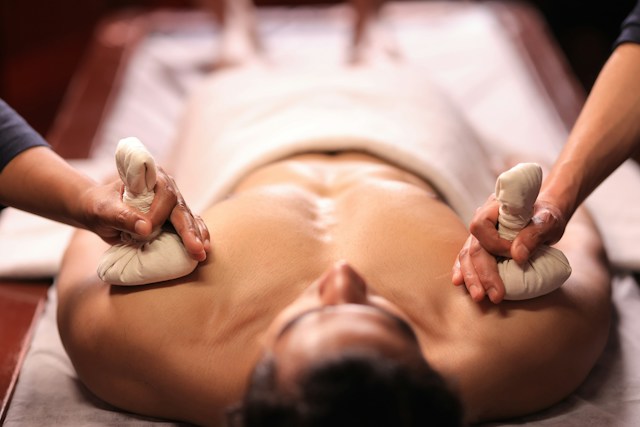 Masaje descontracturante de espalda y cervicales